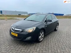 Opel Astra 1.4 Turbo Sport 2012 - voorkant