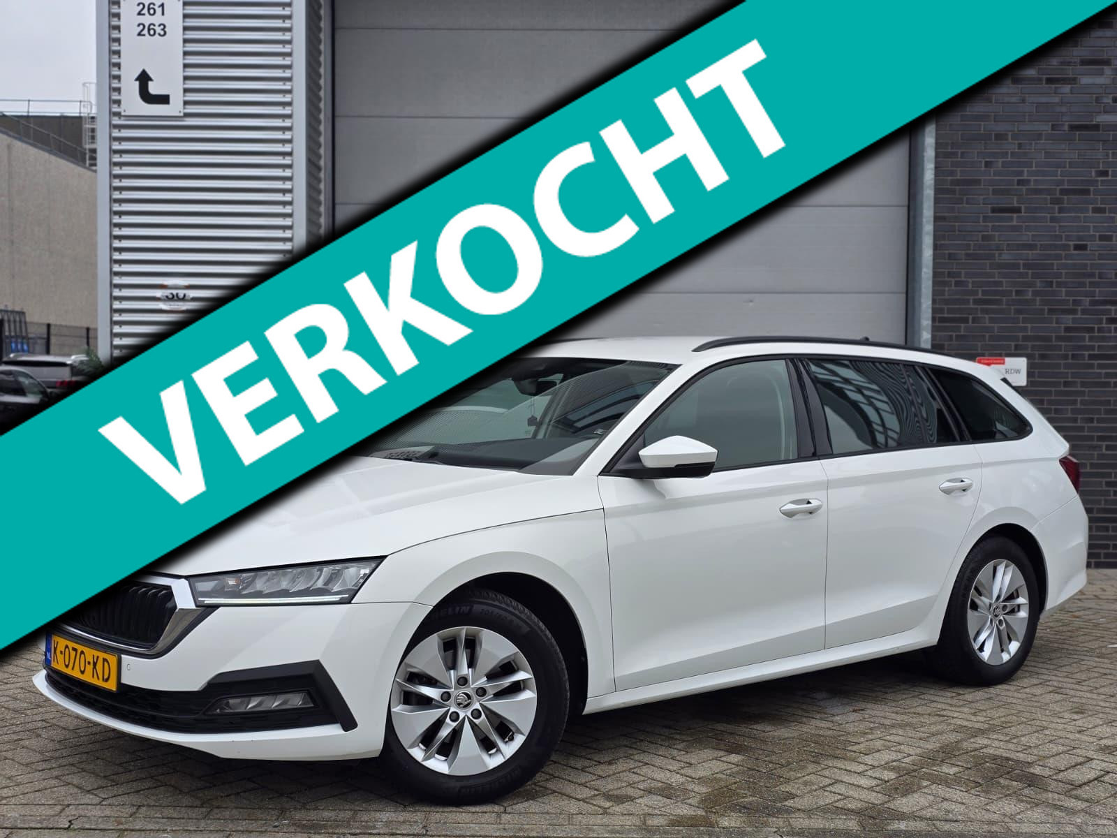 Skoda Octavia 1.0 e-TSI Hybride Business Edition|BTW Auto|Eerst Eigenaar|Dealer onderhouden 2021 - voorkant