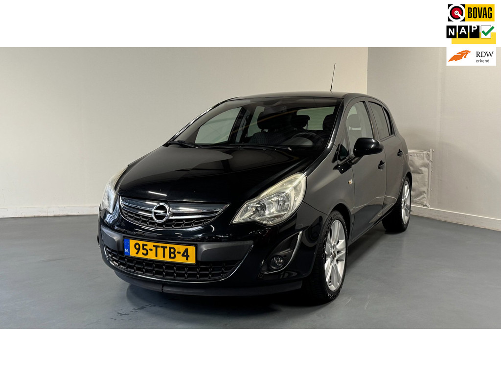 Opel Corsa 1.4-16V Cosmo 2012 - voorkant