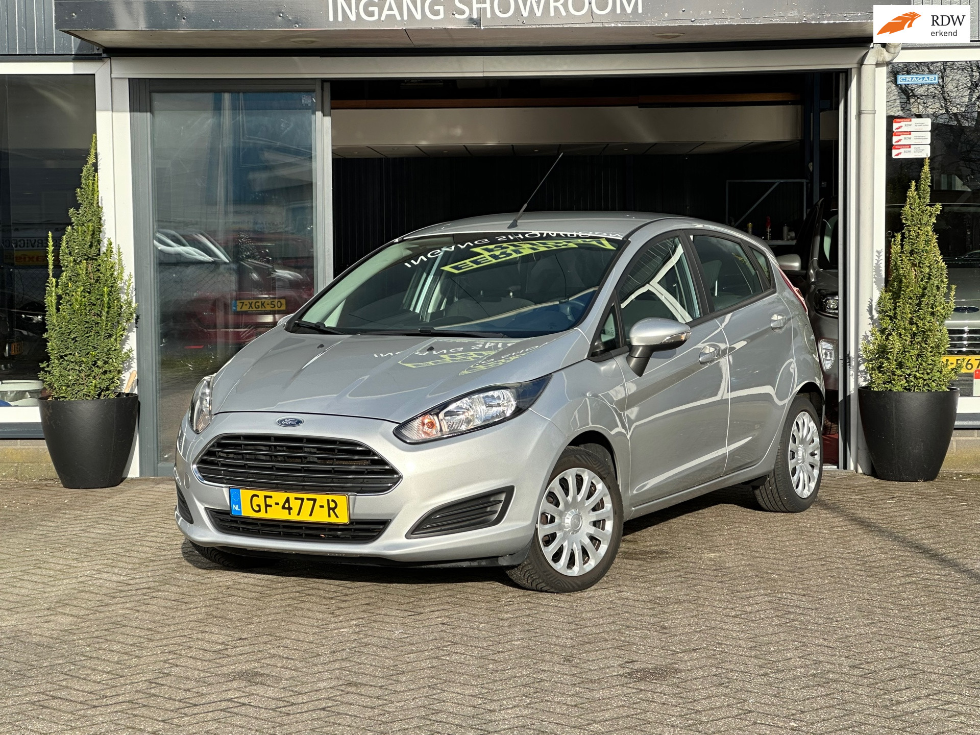 Ford Fiesta 1.0 Style - Distributieriem & Wp vervangen 2013 - voorkant