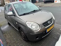 Kia Picanto 1.0 Seven 2010 - voorkant