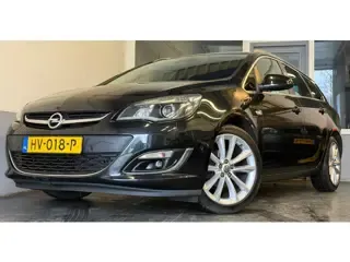 Opel Astra 1.4 Turbo Sport + 2015 - voorkant