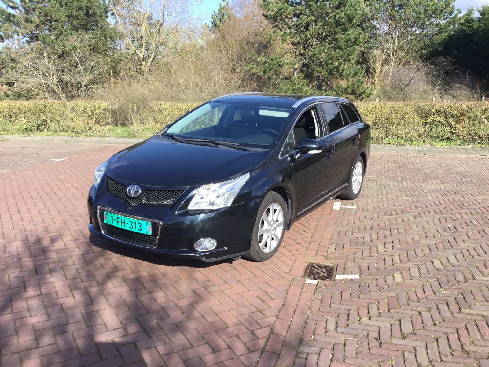 Toyota Avensis Wagon 2.0 VVTi Exec. Bns 2011 - voorkant