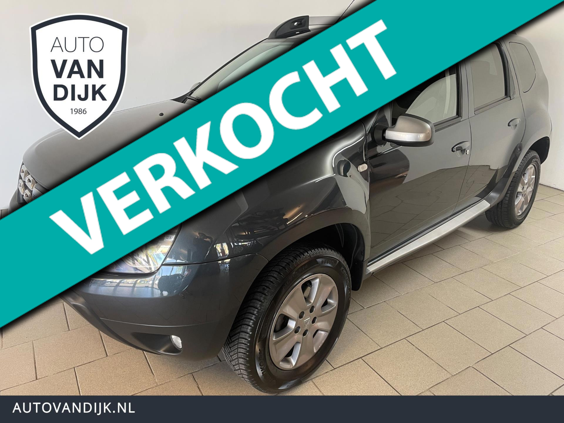 Dacia Duster 1.2 TCe 4x4 Lauréate AIRCO NAVI CRUISE BLUETOOTH MULTI STUUR VELGEN PRIVACYGLAS TREKHAAK 1500KG NIEUWSTAAT 2017 - voorkant