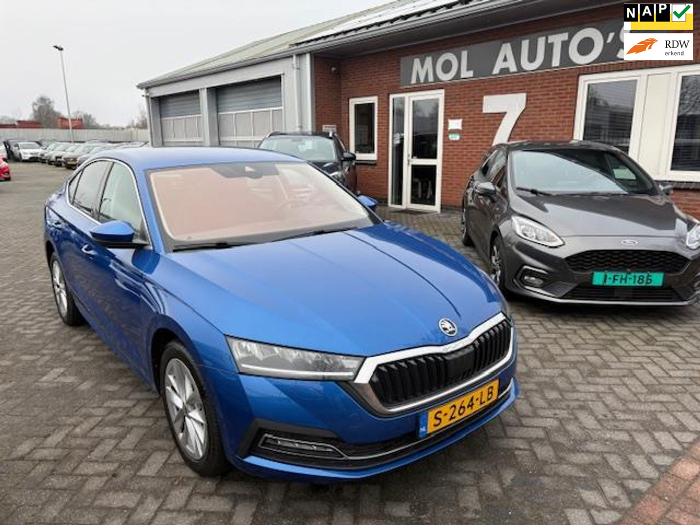 Skoda Octavia 1.0 e-TSI Business Edition Plus 2023 - voorkant