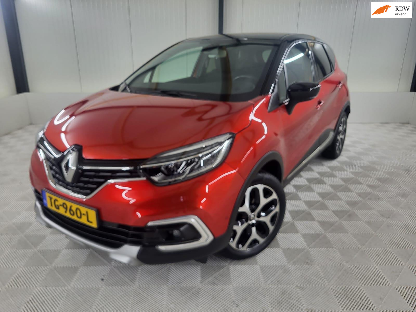 Renault Captur 1.2 TCe Intens, Automaat, Trekhaak, Camera 2018 - voorkant