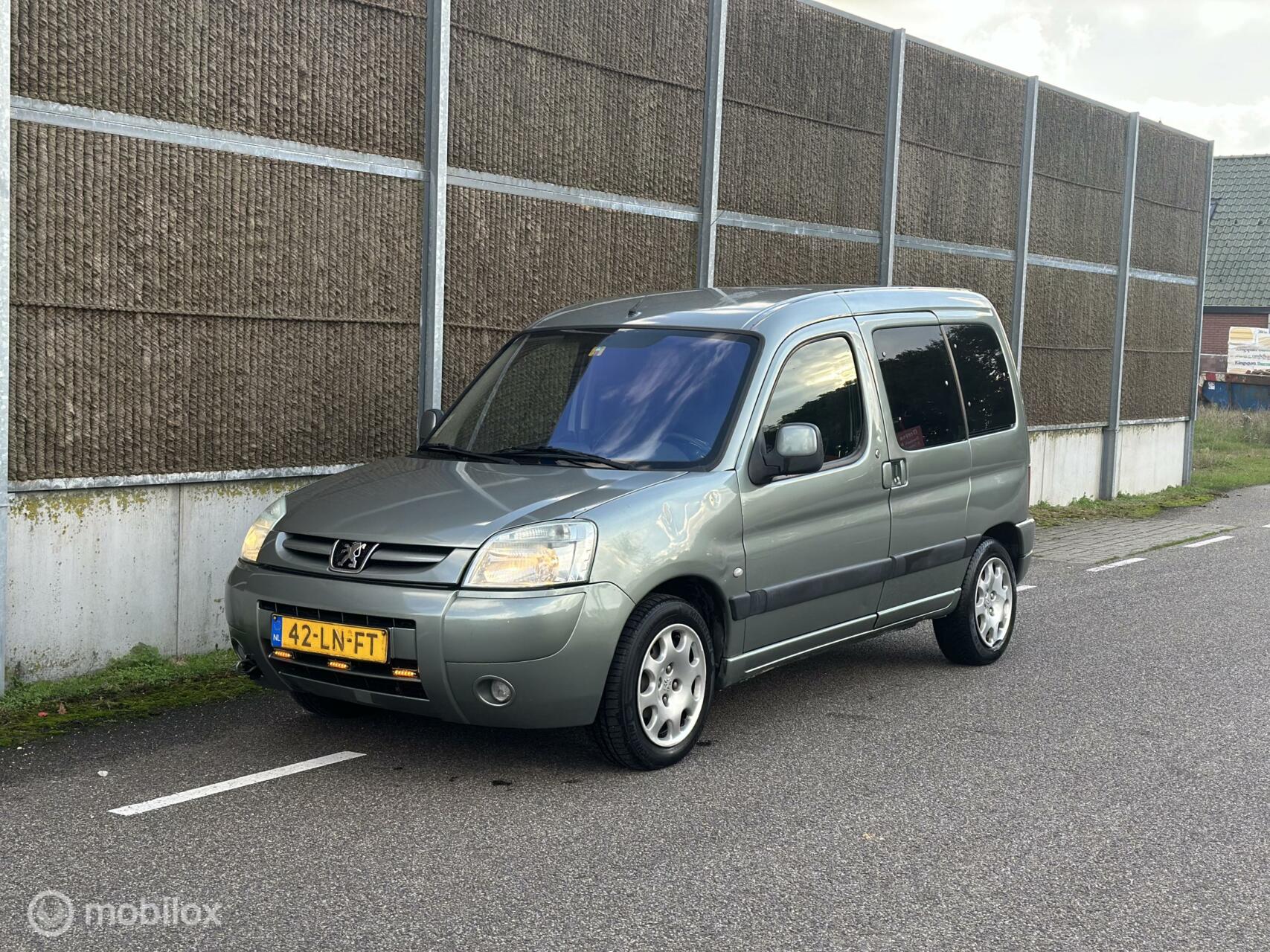 Foto van Peugeot Partner MPV