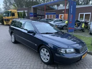 Volvo V70 2.4 Comfort Line 2001 - voorkant