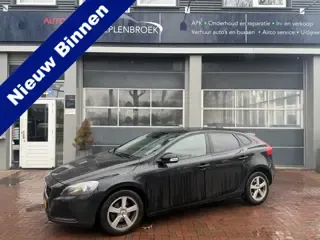 Volvo V40 2.0 D2 R-Design 2018 - voorkant