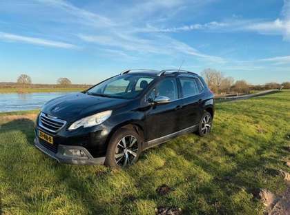 Peugeot 2008 1.2 PureTech Allure 2016 - voorkant
