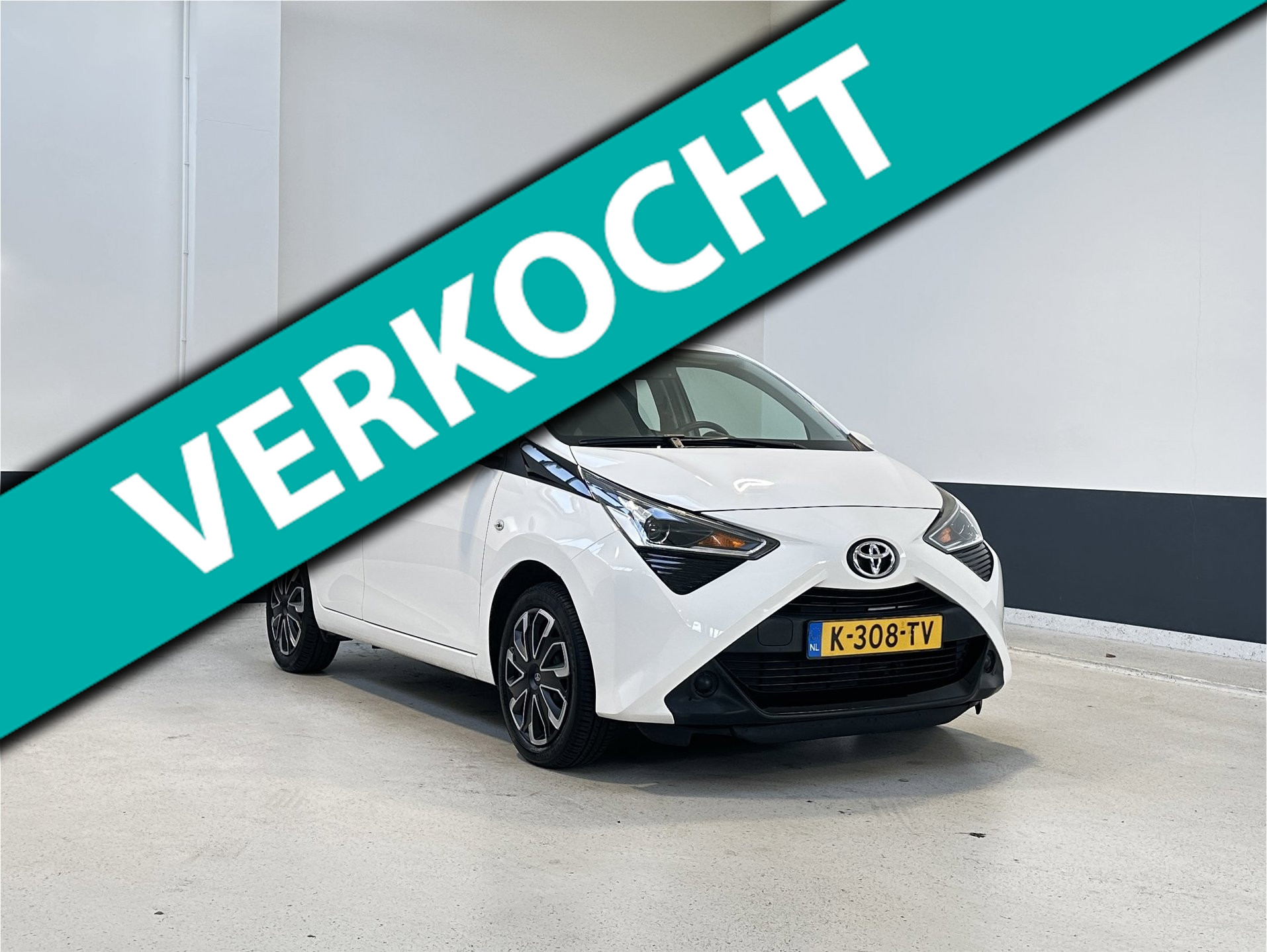 Toyota Toyota Aygo 1.0 VVT-i x-play | NL | 2 Eig | Apple Carplay/ Android auto| Navigatie | Camera| 2021 - voorkant