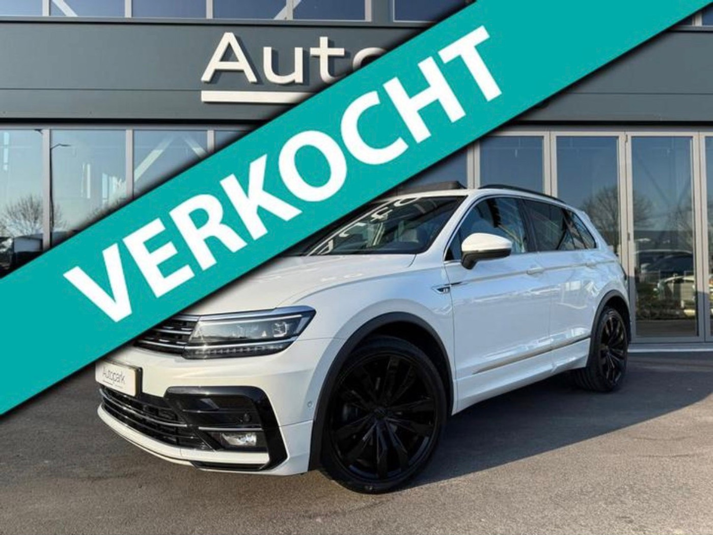 Volkswagen Tiguan 1.5 TSI ACT Highline Business R-LINE DSG 2020 PANO LED 2020 - voorkant