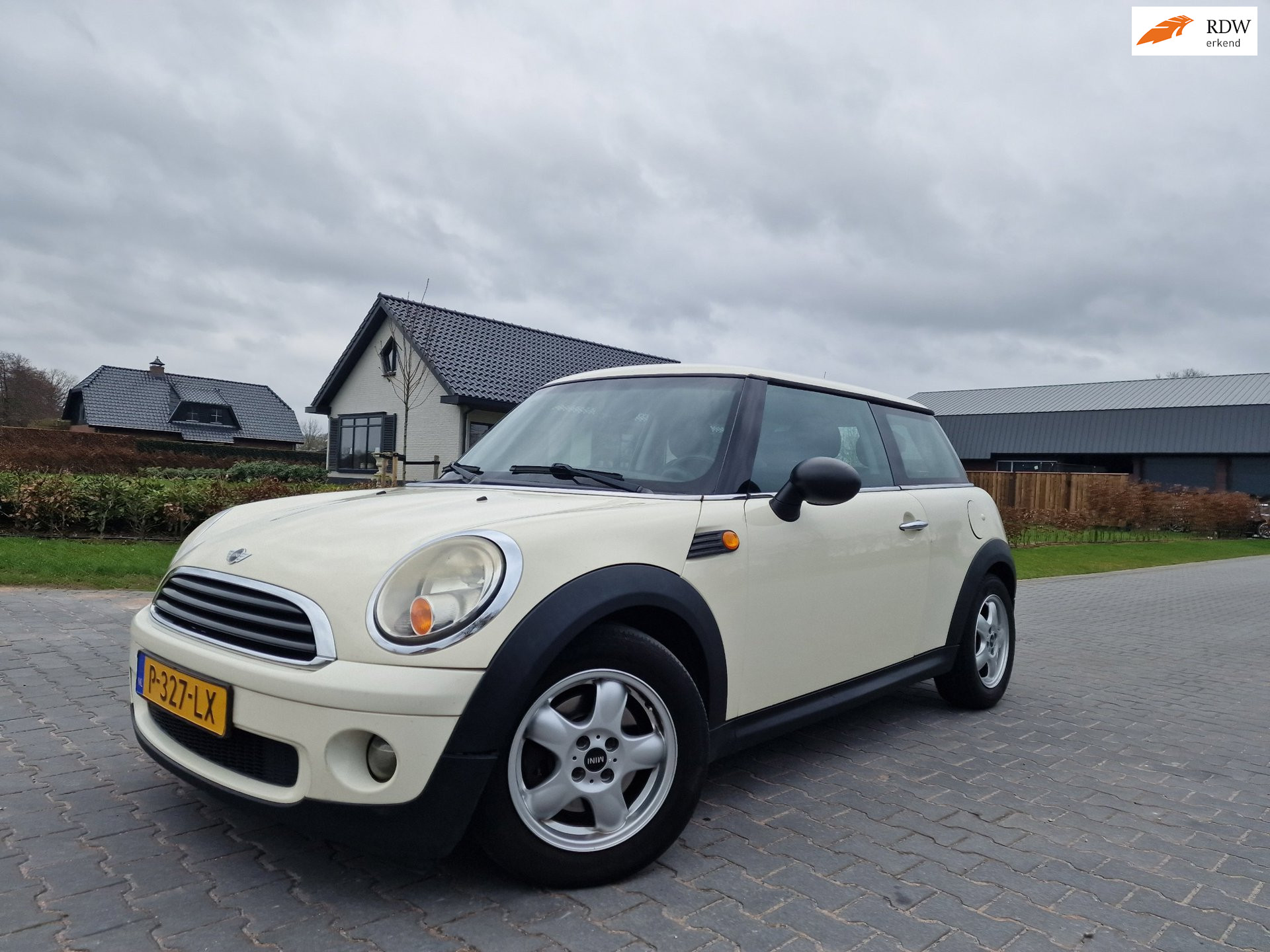 Foto van MINI ONE