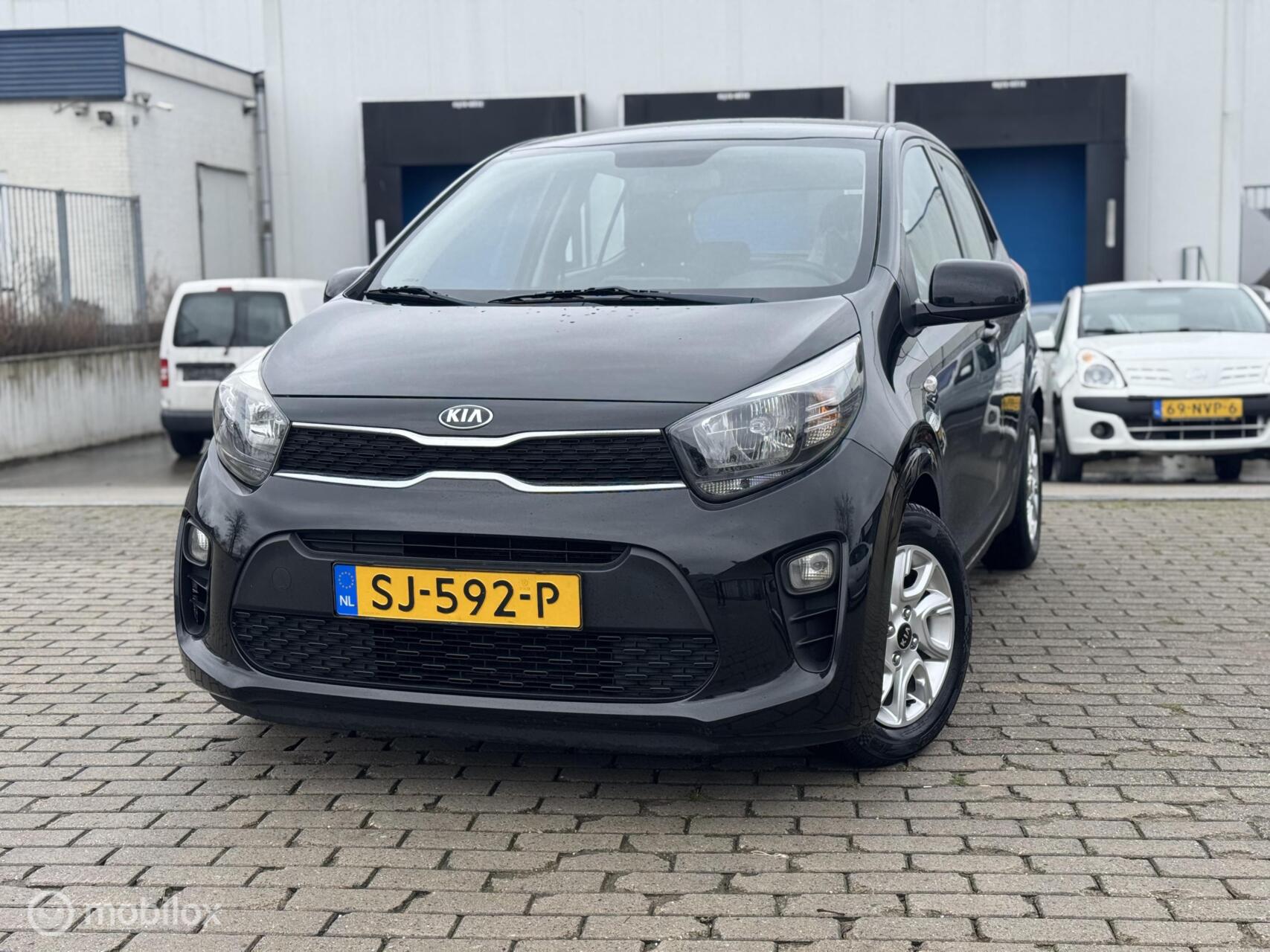 Kia Picanto 1.0 CVVT ComfortPlusLine Navi , Camera, Carplay 2018 - voorkant