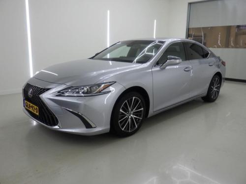 Foto van Lexus ES