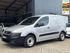 Foto van Peugeot Partner