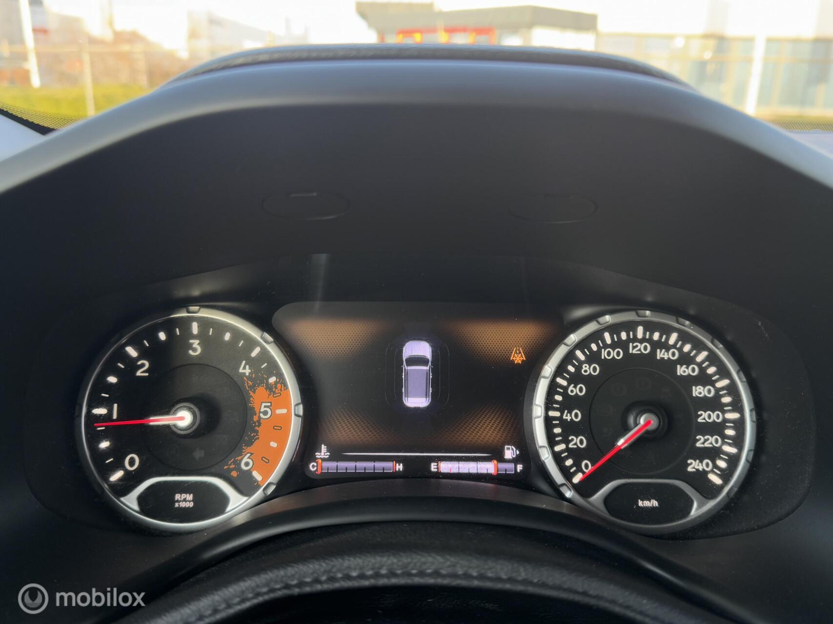 Foto van Jeep Renegade Van