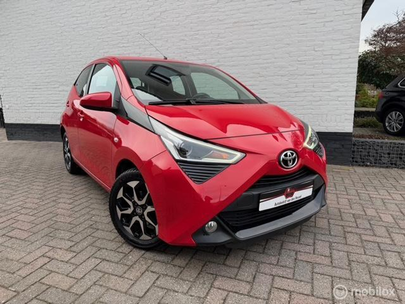 Toyota Toyota Aygo 1.0 VVT-i Apple Carplay Airco 5drs 2019 - voorkant
