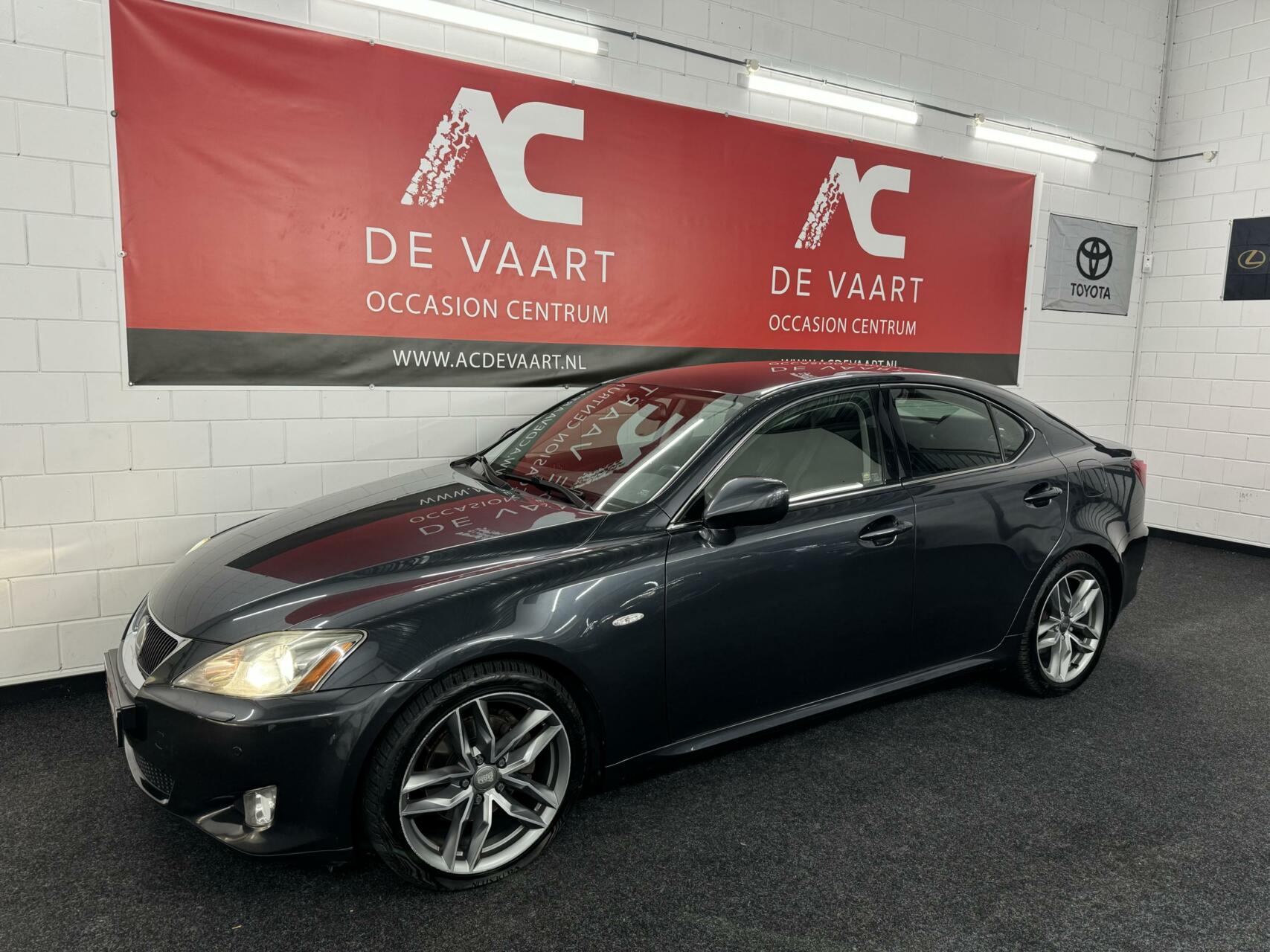 Foto van Lexus IS