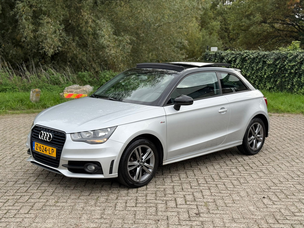 Audi A1 1.2 TFSI Admired 2013 - voorkant