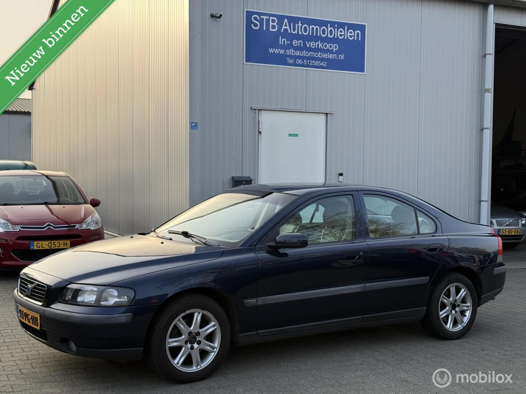 Volvo S60 2.4 Edition, Automaat, 5 cilinder, Nieuwe apk 2004 - voorkant