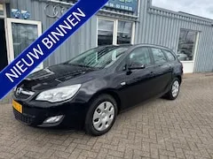 Opel Astra 1.4 Edition 2011 - voorkant