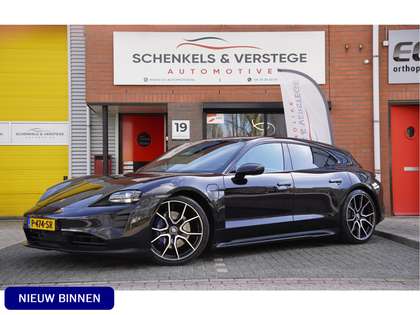 Foto van Porsche Taycan Sport Turismo