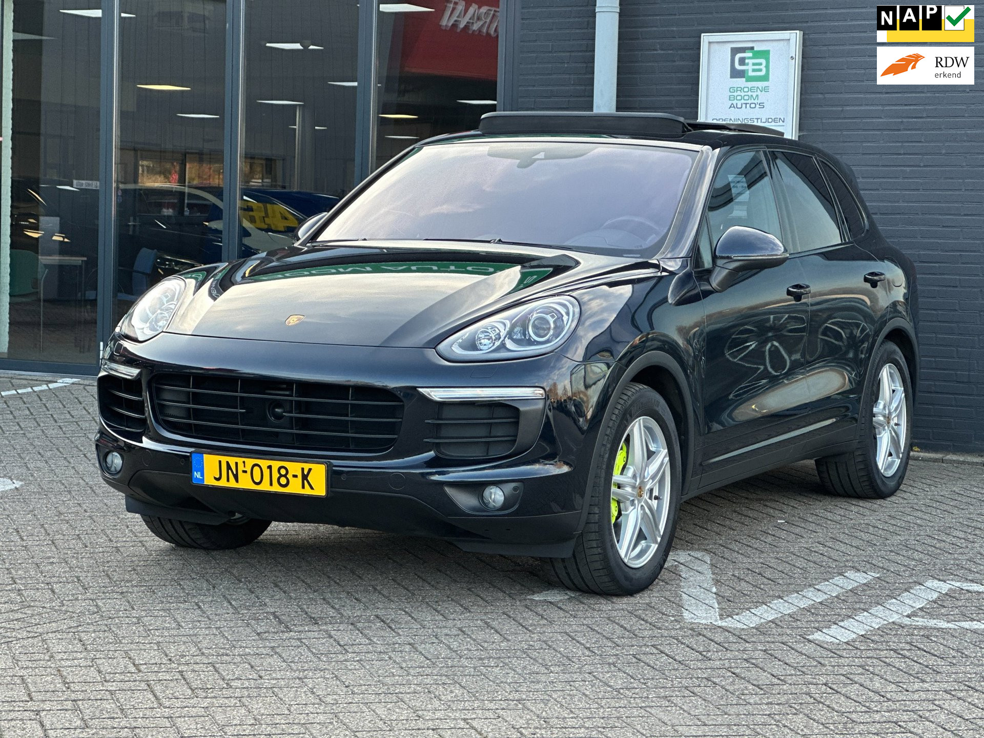 Foto van PORSCHE CAYENNE S E-HYBRID