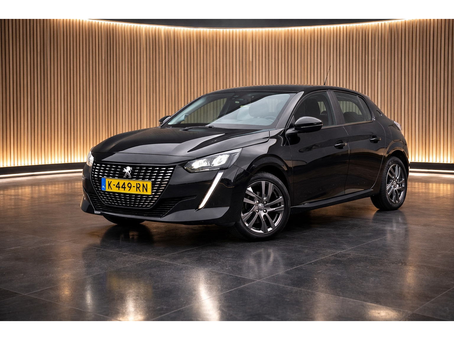 Peugeot 208 1.2 PureTech Blue Lease Active 2021 - voorkant