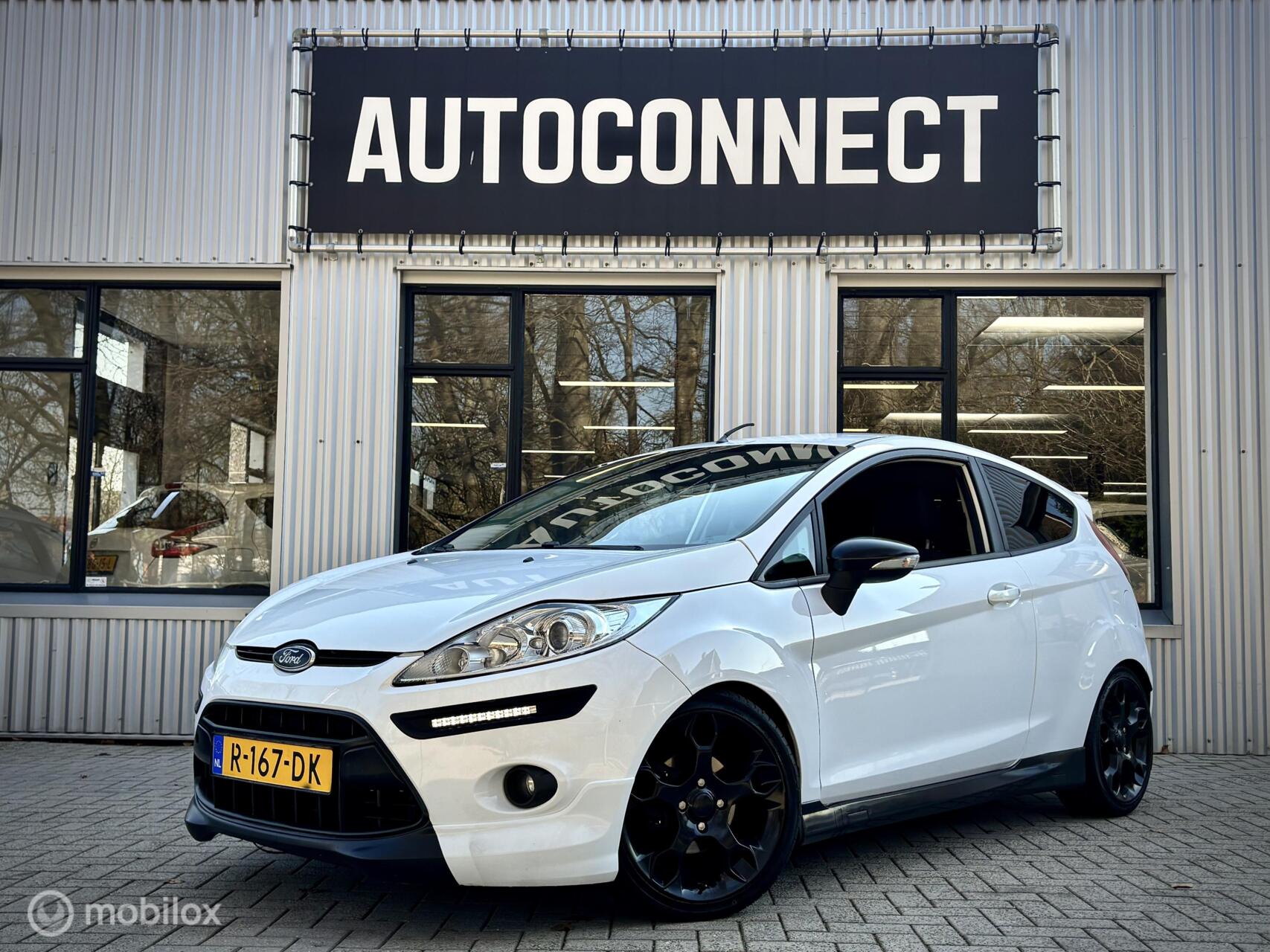 Ford Fiesta 1.6 Sport. AIRCO, ELEKTRISCHE RAMEN & SPIEGELS. 2010 - voorkant