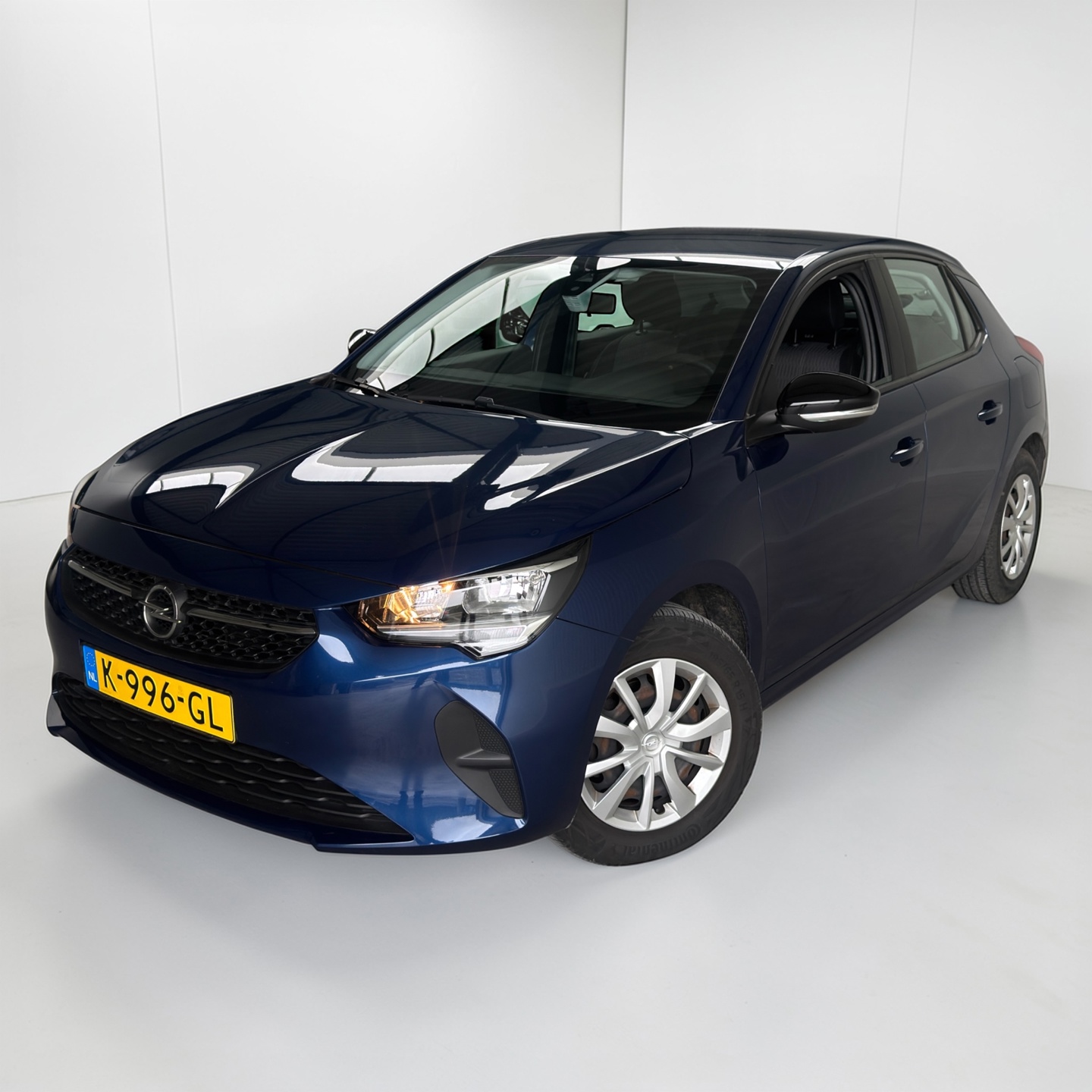 Opel Corsa 1.2 Edition 1e eigenaar en dealer onderhouden 2020 - voorkant
