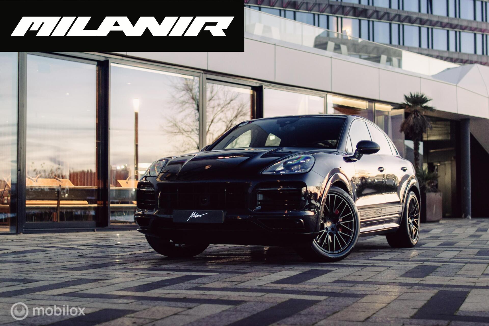 Foto van PORSCHE CAYENNE GTS