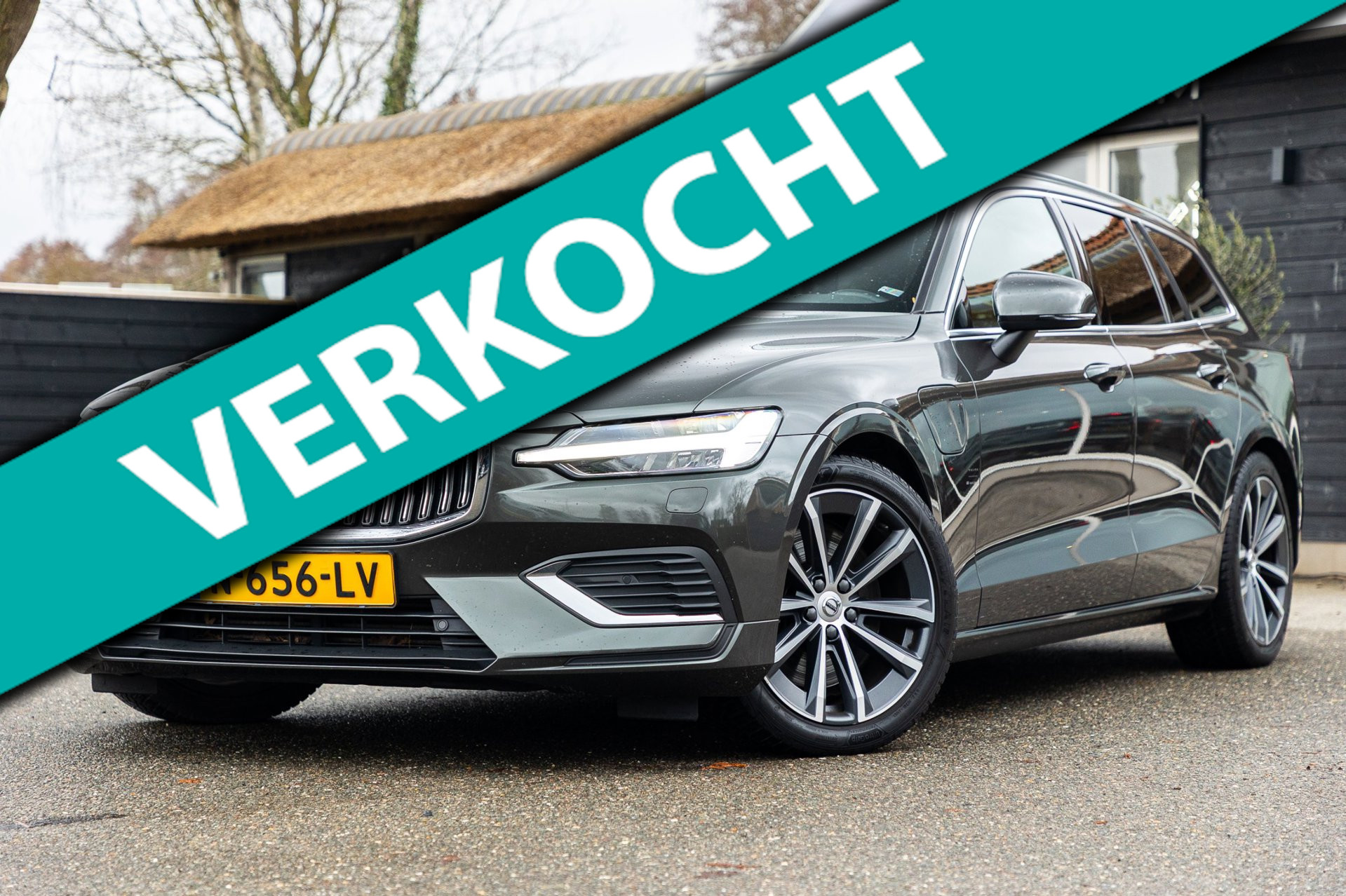 Volvo V60 2.0 T6 Recharge AWD Inscription SOH 86% I Panoramadak I Trekhaak I Harman Kardon I Adaptive Cruise I Pilot Assist I NAP 2021 - voorkant