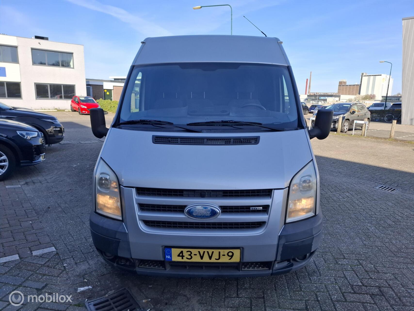 Foto van Ford Transit 330m FD Van 140 4.93
