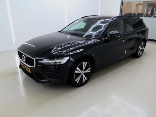 Volvo V60 2.0 B3 Momentum 2022 - voorkant
