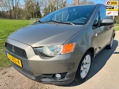 Foto van Mitsubishi Colt