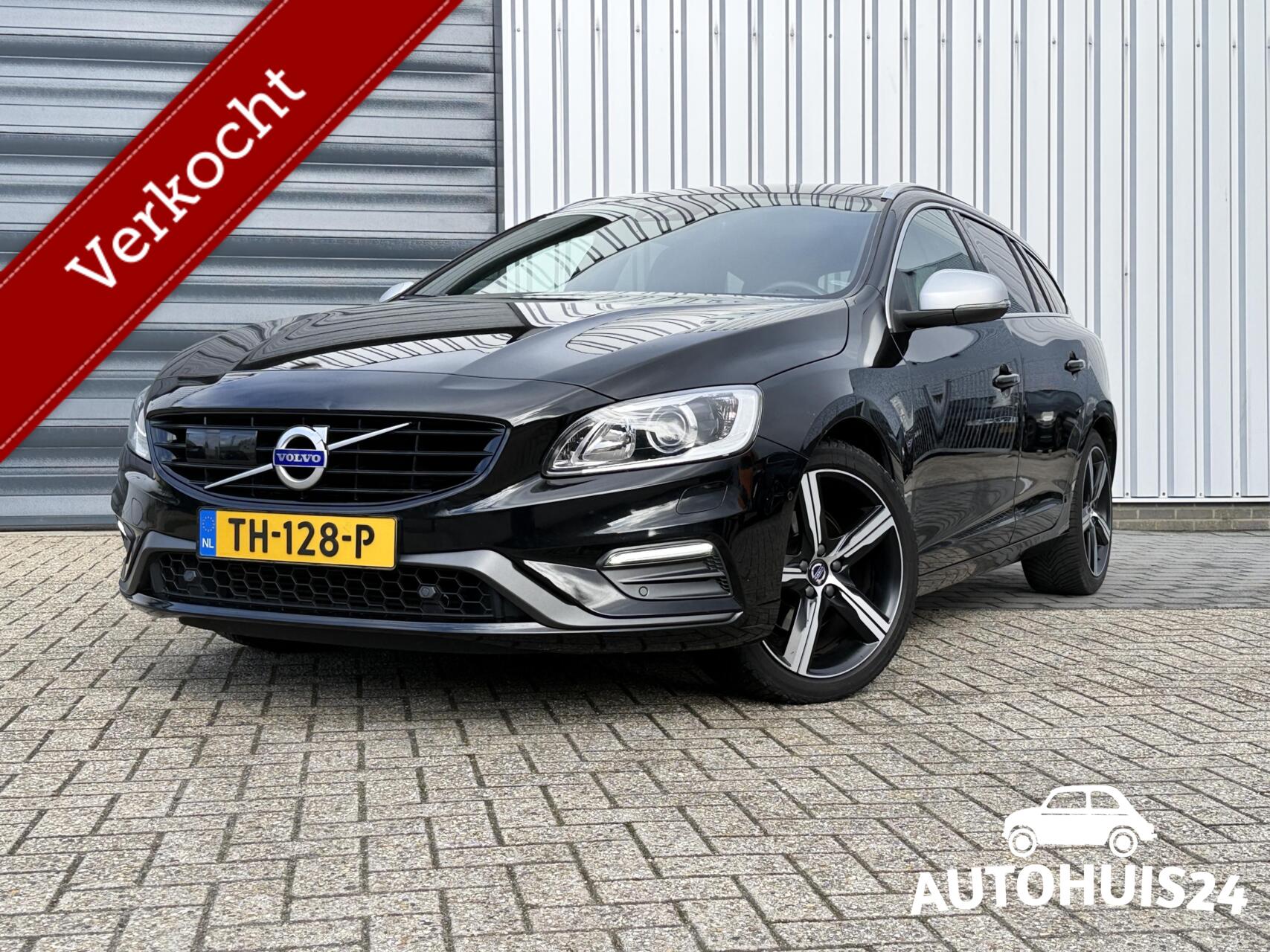 Volvo V60 2.0 T4 R-Design KEYLESS DAKJE XENON TREKHAAK 2018 - voorkant