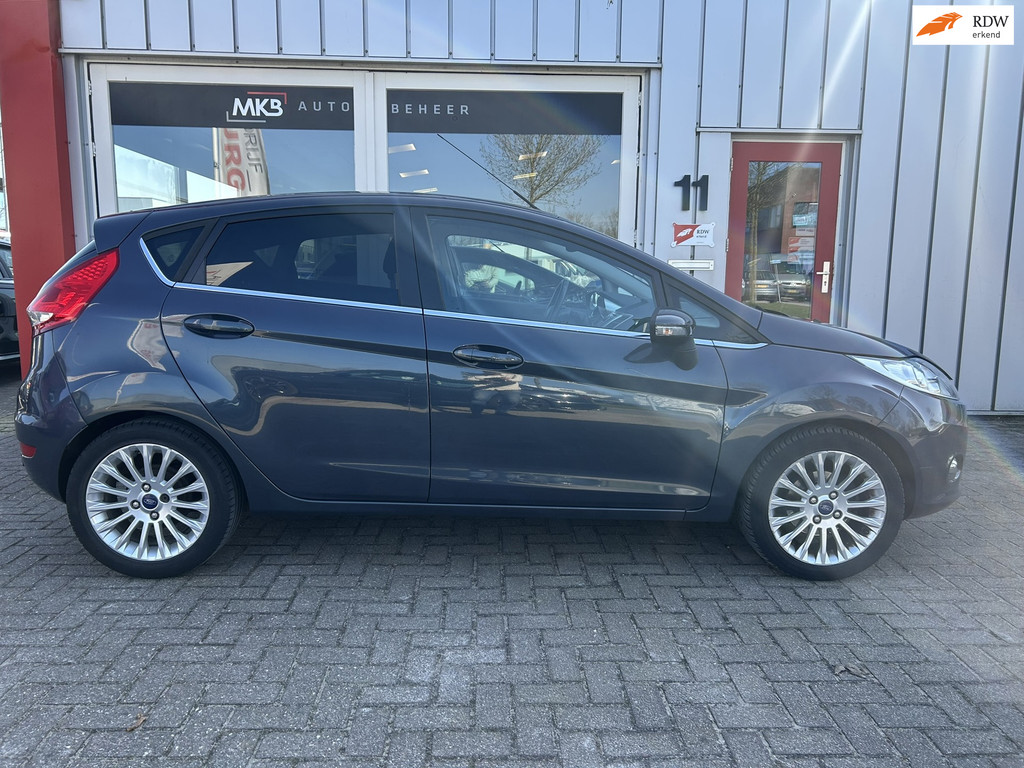 Ford Fiesta 1.25 Trend 2012 - voorkant
