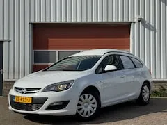 Opel Astra 1.3 CDTi Business+ 2013 - voorkant