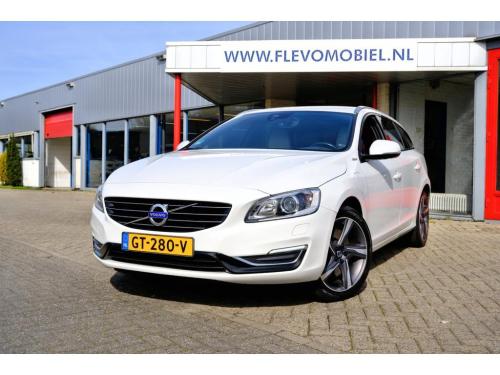 Volvo V60 2.4 D5 Twin Engine Special Edition 2015 - voorkant