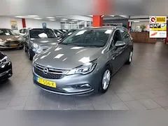 Opel Astra 1.4 Online Edition 2018 - voorkant
