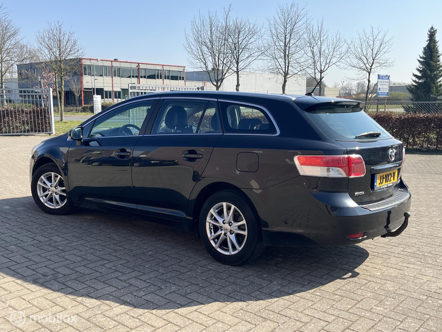 Foto van TOYOTA TOYOTA AVENSIS