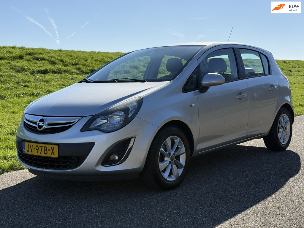 Opel Corsa 1.2-16V Design Edition 2014 - voorkant