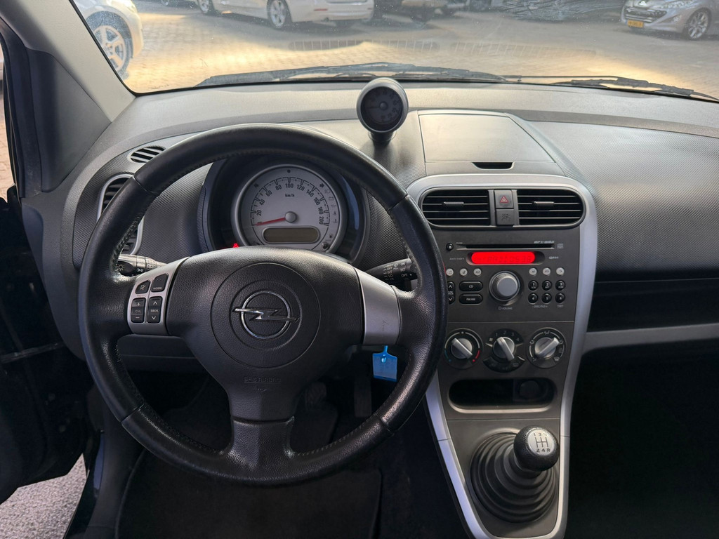 Foto van Opel Agila