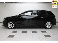 Opel Astra 1.2 Business Edition 2022 - voorkant