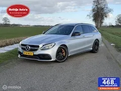 Mercedes-Benz C-klasse C63S AMG Vol optie Headup Lane assist Burmester in 2017 - voorkant