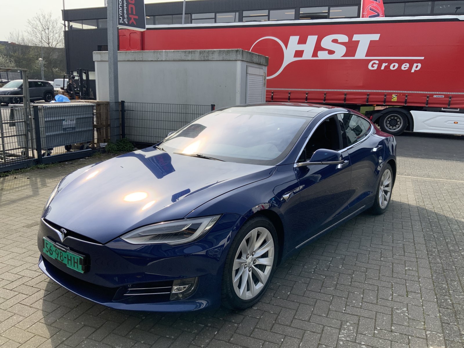 Tesla Model S 75 Base 2017 - voorkant
