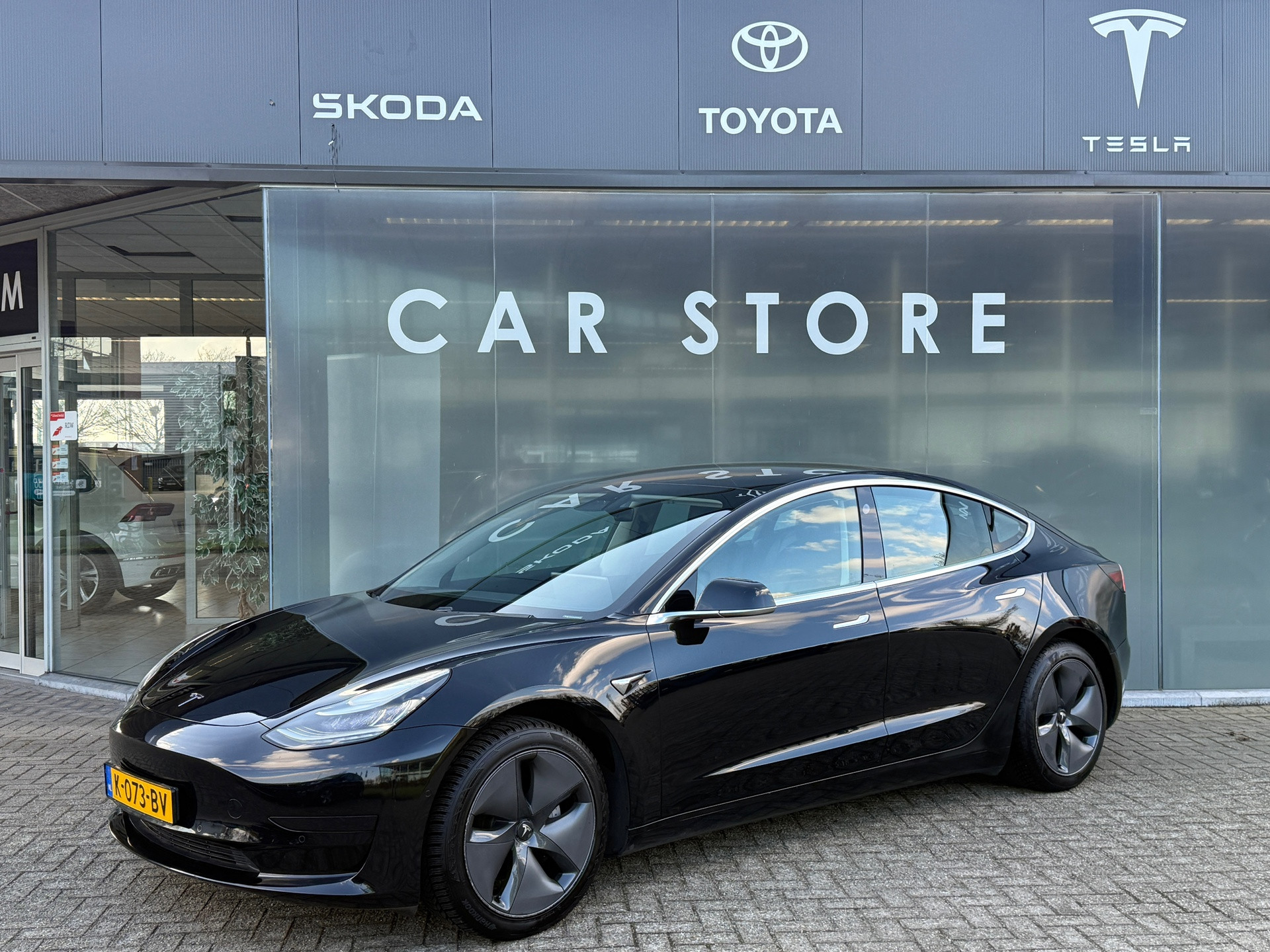 Tesla Model 3 Standard RWD Plus 60 kWh|LFP|92% SOH Autopilot Trekhaak 2020 - voorkant