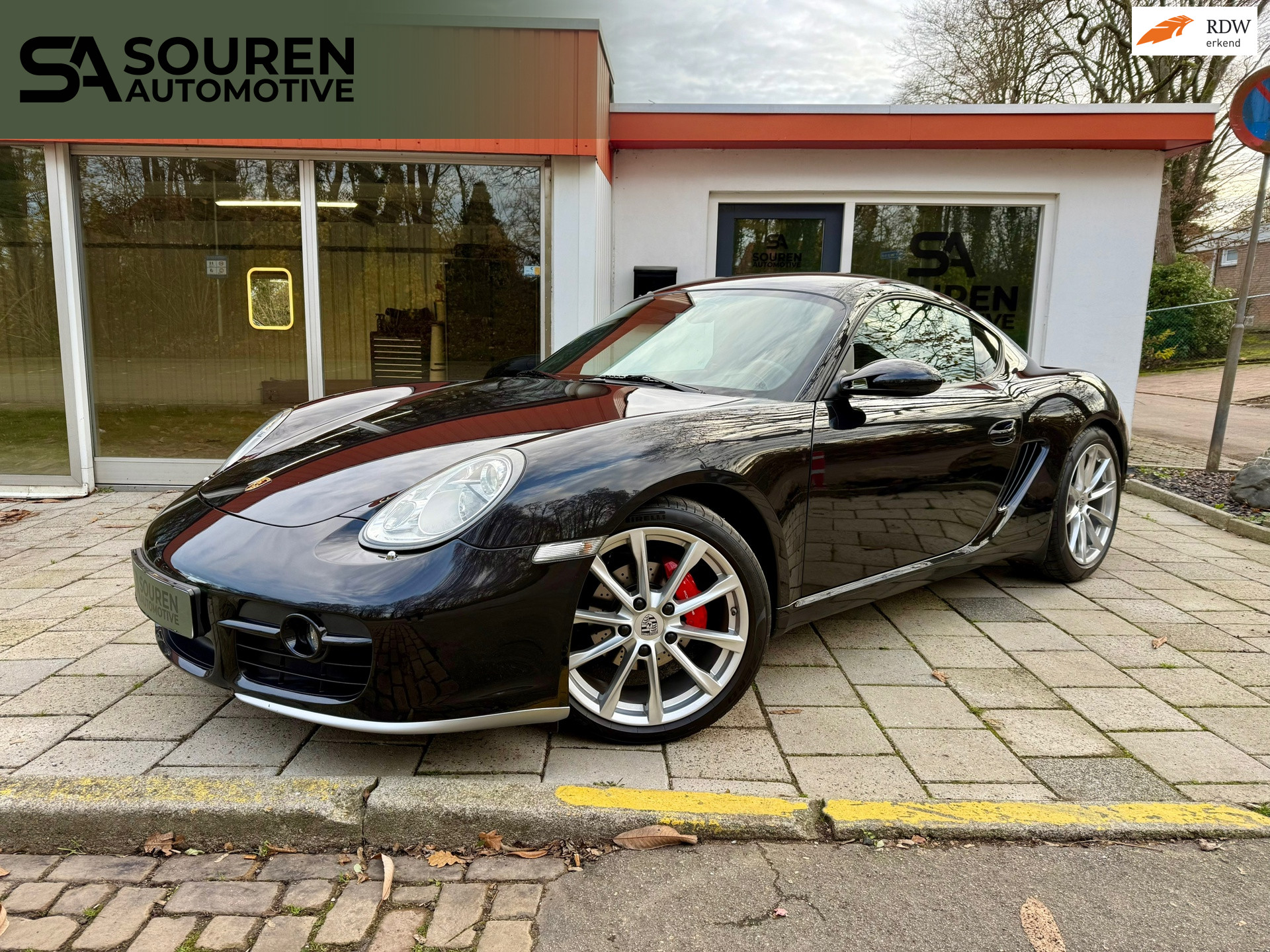 Foto van PORSCHE CAYMAN