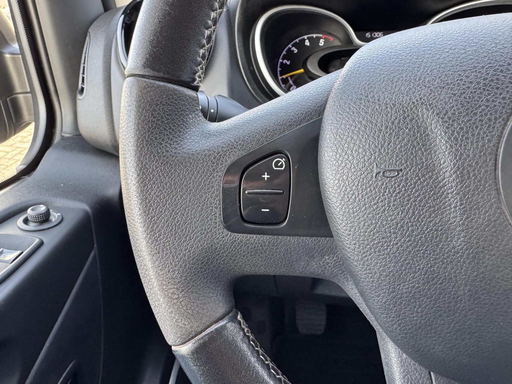 Foto van Opel Vivaro-b